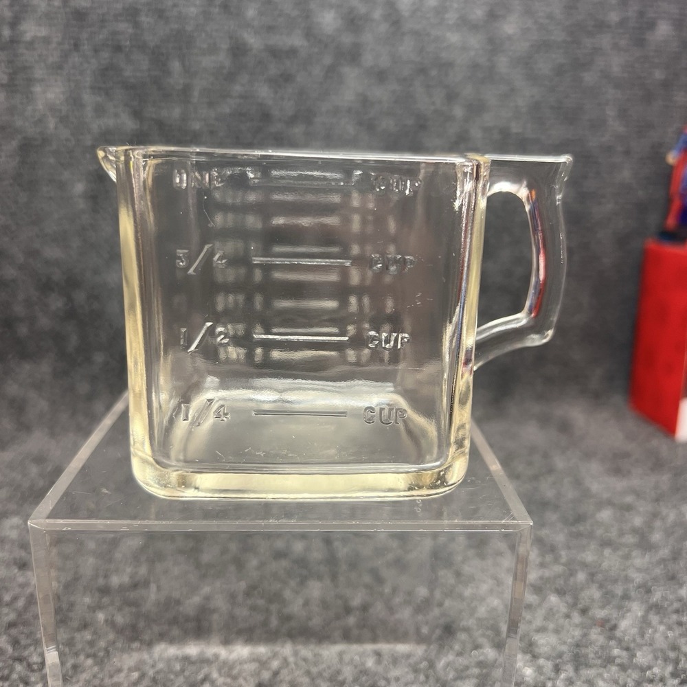 Vintage Square Glass 1-Cup Measuring Cup With D Handle & Pour Spout